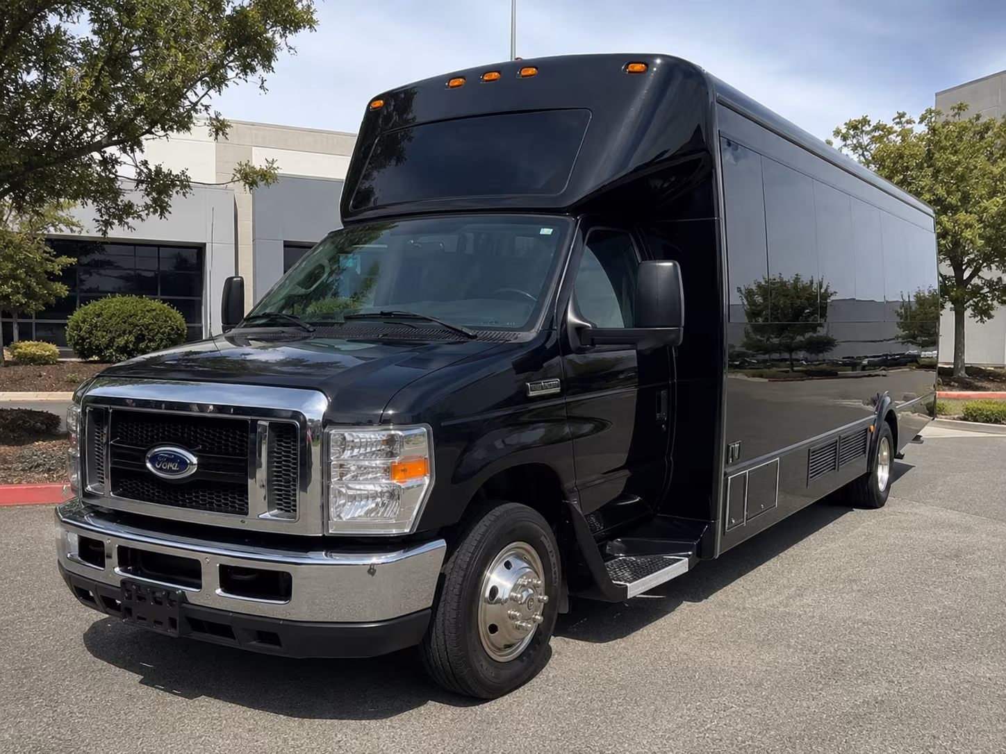 Atlanta Concert & Music Festival Transportation party bus exterior