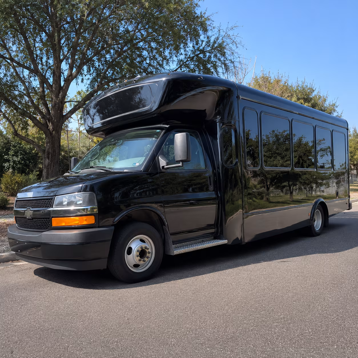 Atlanta Winery Tour & Pub Crawl Transportation party bus exterior