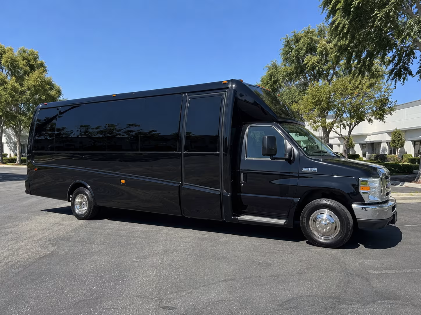 South Fulton Birthday, Sweet 16, & Quinceañera Party Bus Rentals